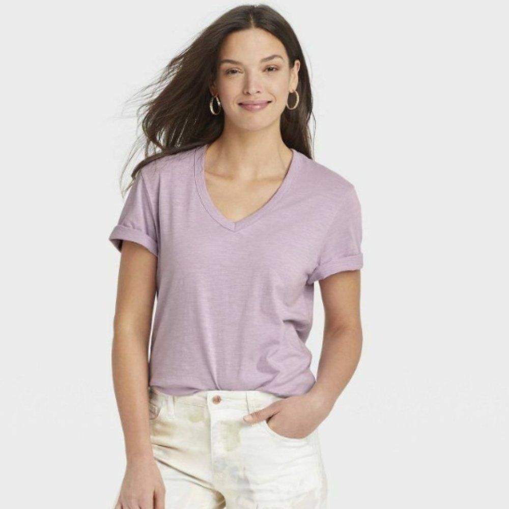 Universal Thread Soft Lavender V Neck Short Sleeve Tee Size XXL New With Tags